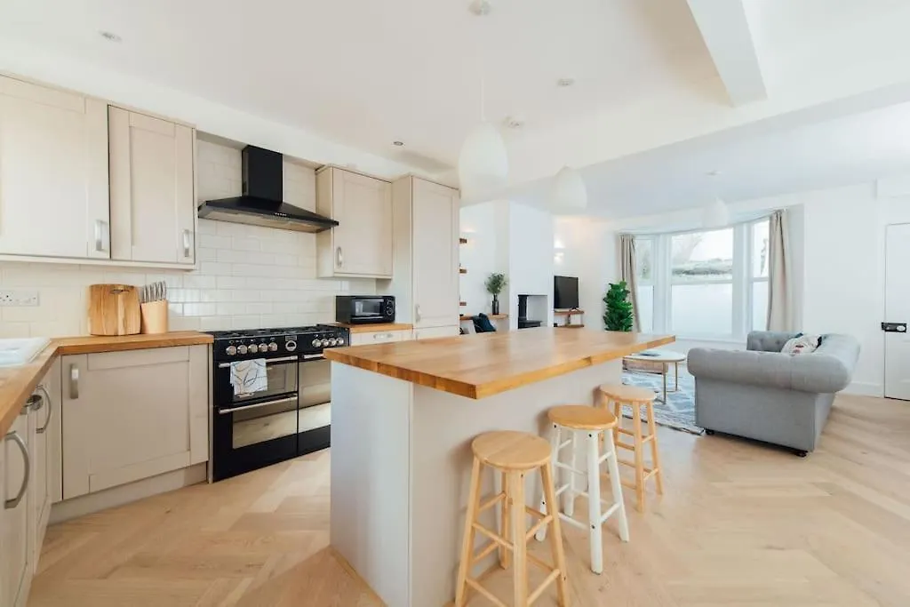Stunning 4 Bedroom Victorian House 브라이턴 0*,  영국