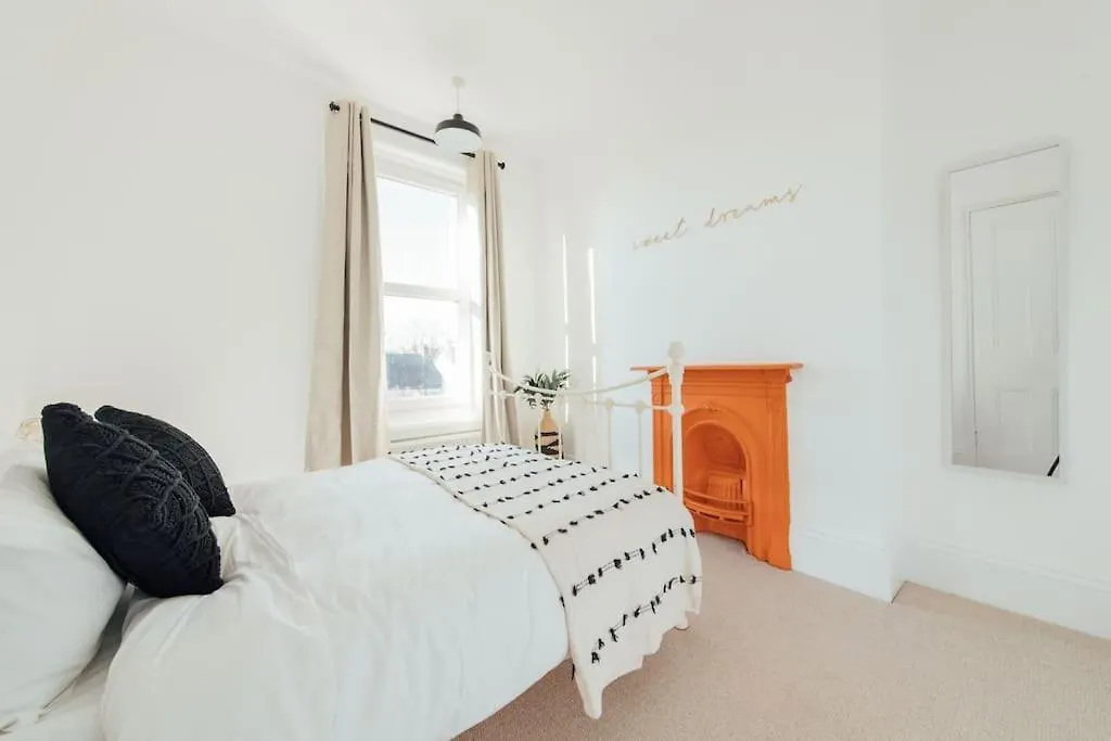 펜션 Stunning 4 Bedroom Victorian House 브라이턴
