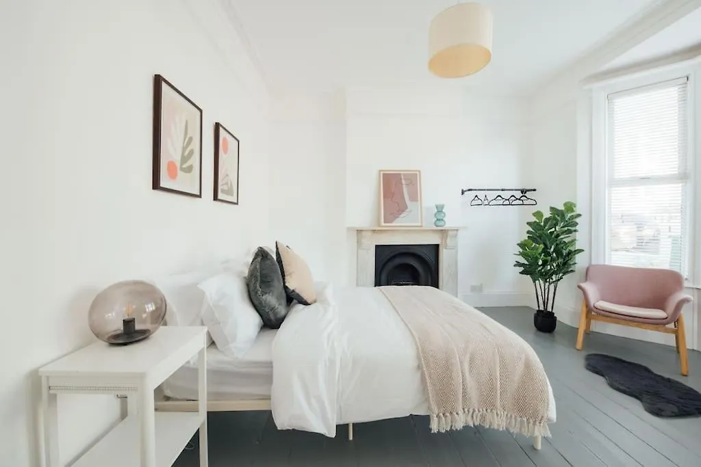 Stunning 4 Bedroom Victorian House 브라이턴 0*,  영국