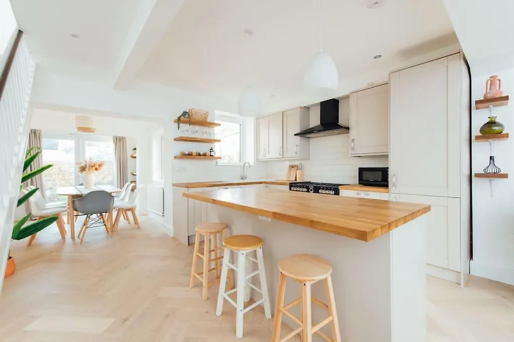 펜션 Stunning 4 Bedroom Victorian House 브라이턴