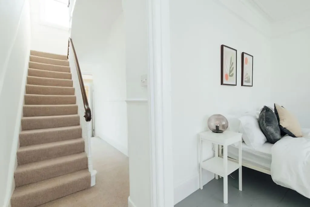 펜션 Stunning 4 Bedroom Victorian House 브라이턴 영국